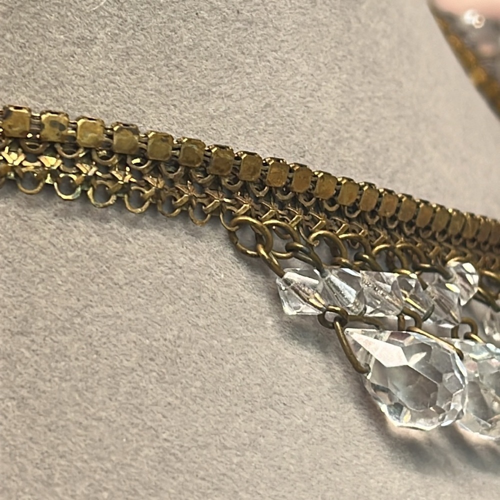 VINTAGE Chainmail & Crystal drop necklace - Picture 6 of 9